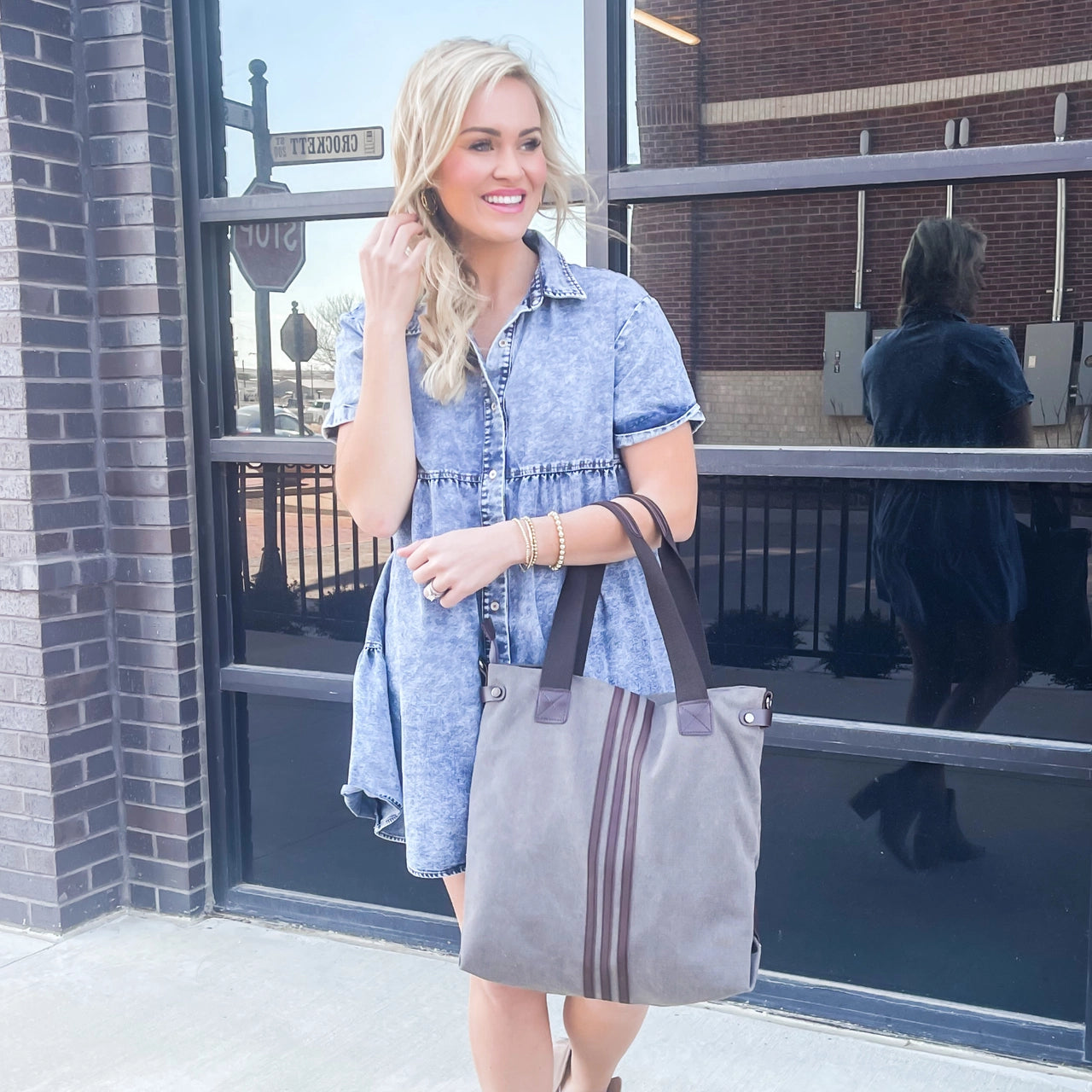 Kelly Canvas Tote {Tan}