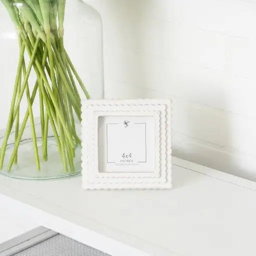 Wood Scallop Frame {6x6} - White