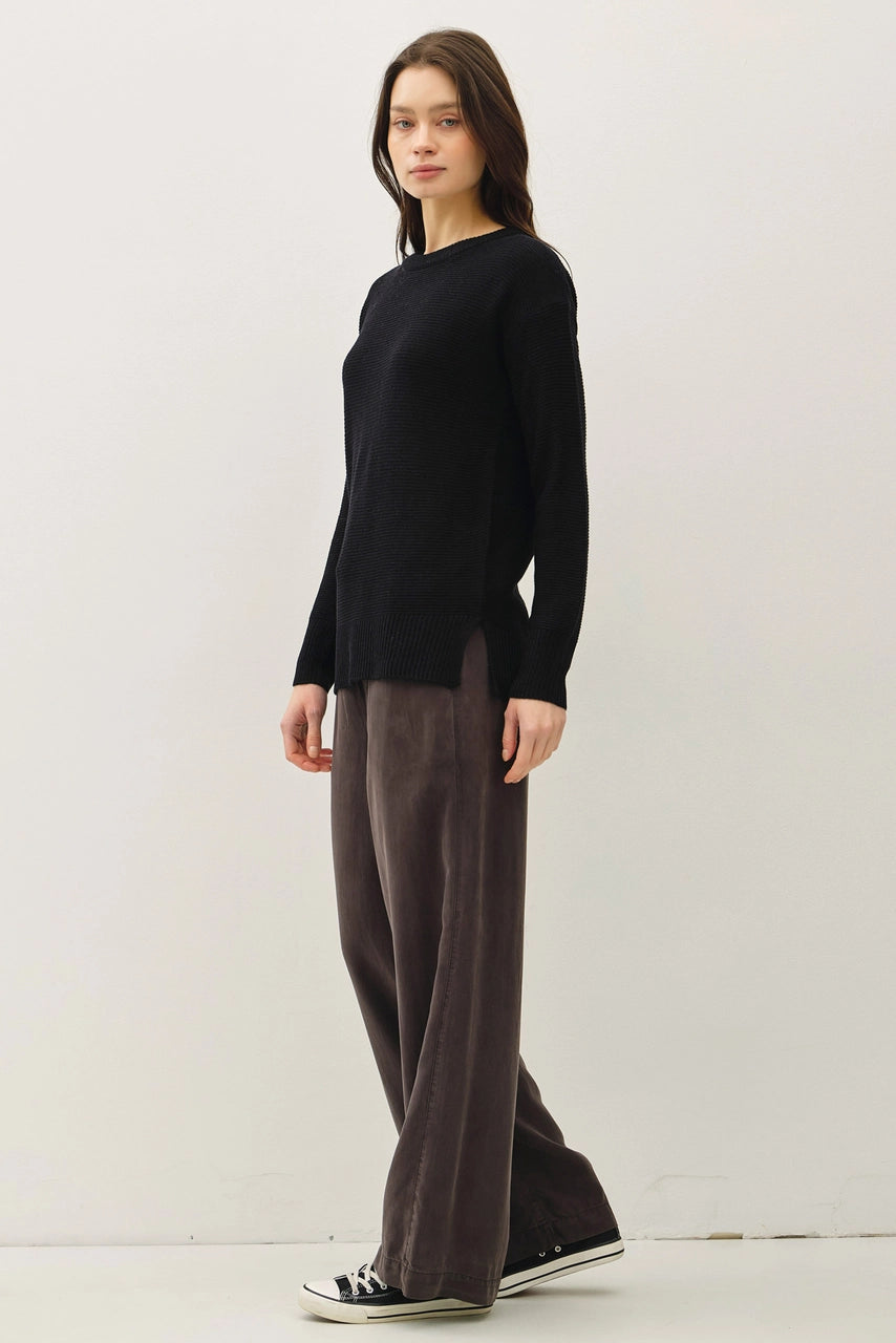 Round Neck Boyfriend Fit Sweater (Black)