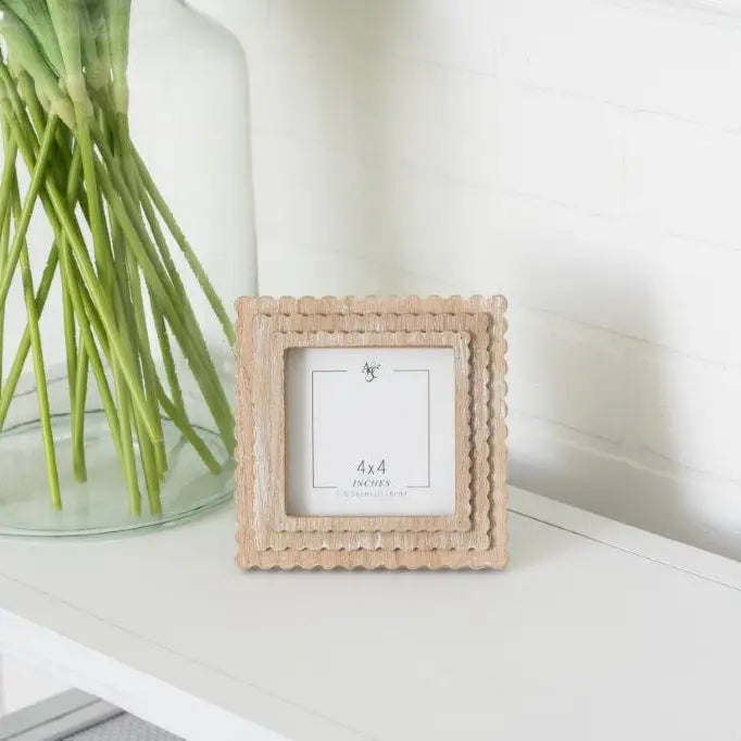 Wood Scallop Frame {6x6} - Natural