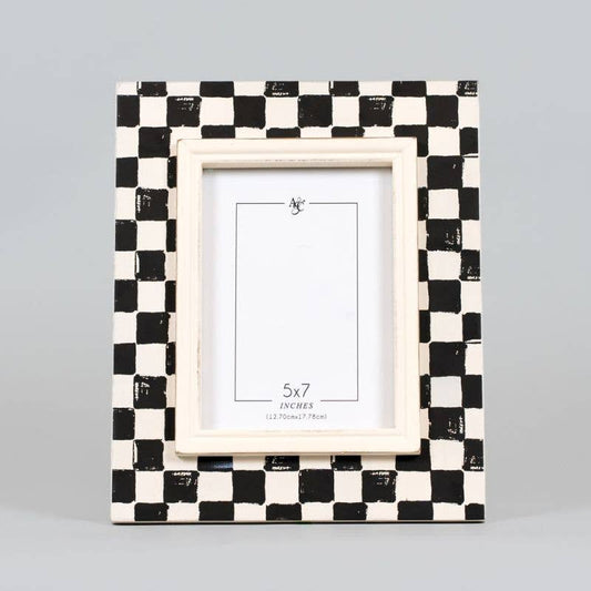 Black & White Checkered Frame {9x11}