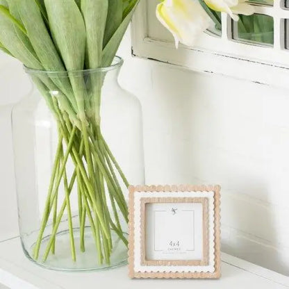 Wood Scallop Frame {6x6} - Natural/White