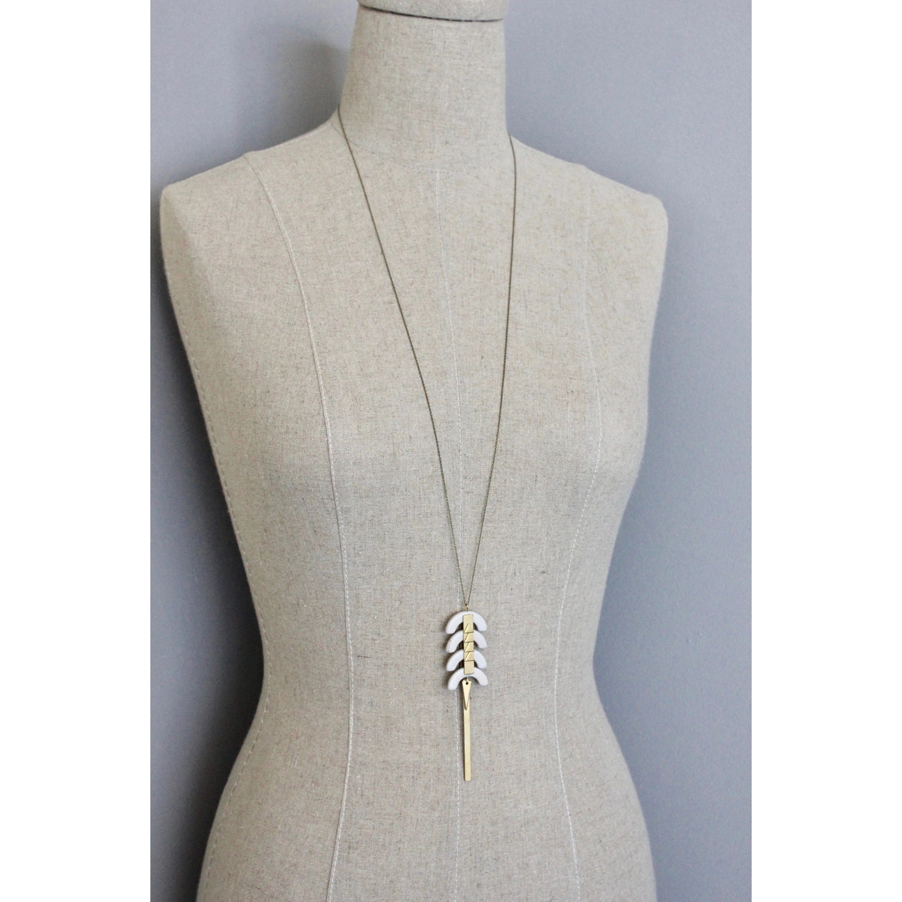 Geometric Magnesite Long Necklace