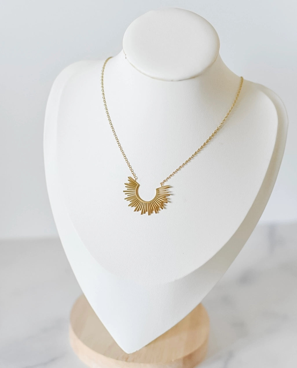 Tamara Dainty Necklace with Starburst