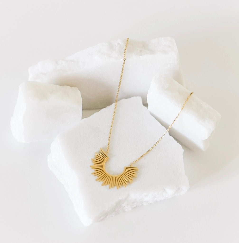 Tamara Dainty Necklace with Starburst