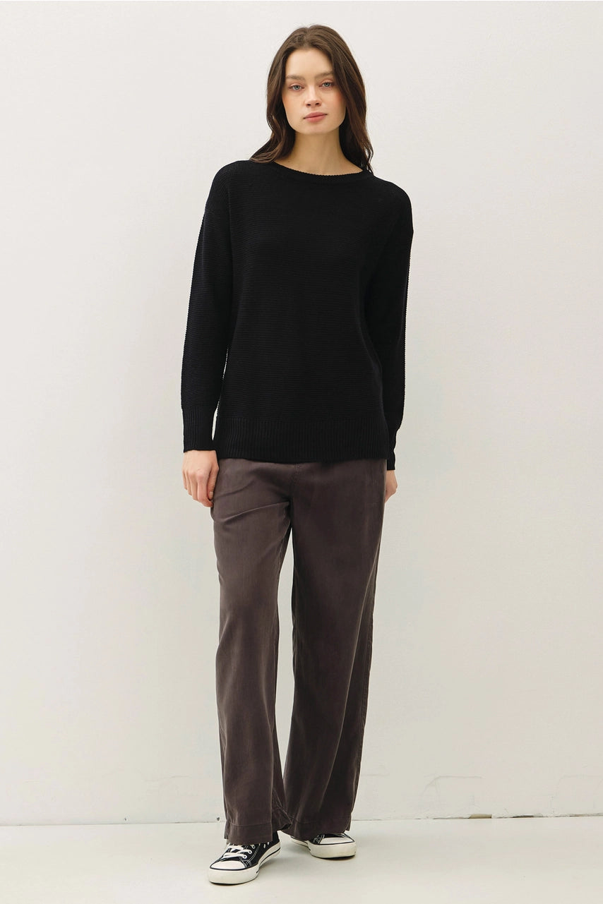Round Neck Boyfriend Fit Sweater (Black)