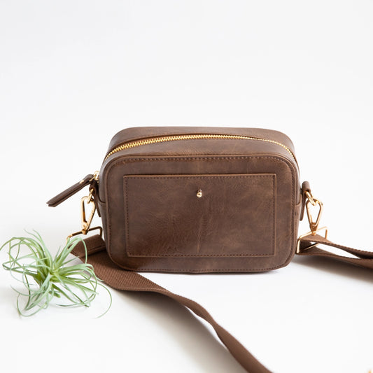 Camera Crossbody {Brown}