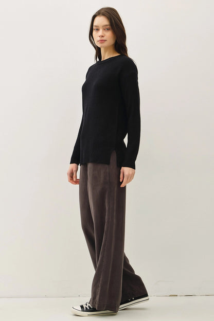 Round Neck Boyfriend Fit Sweater (Black)
